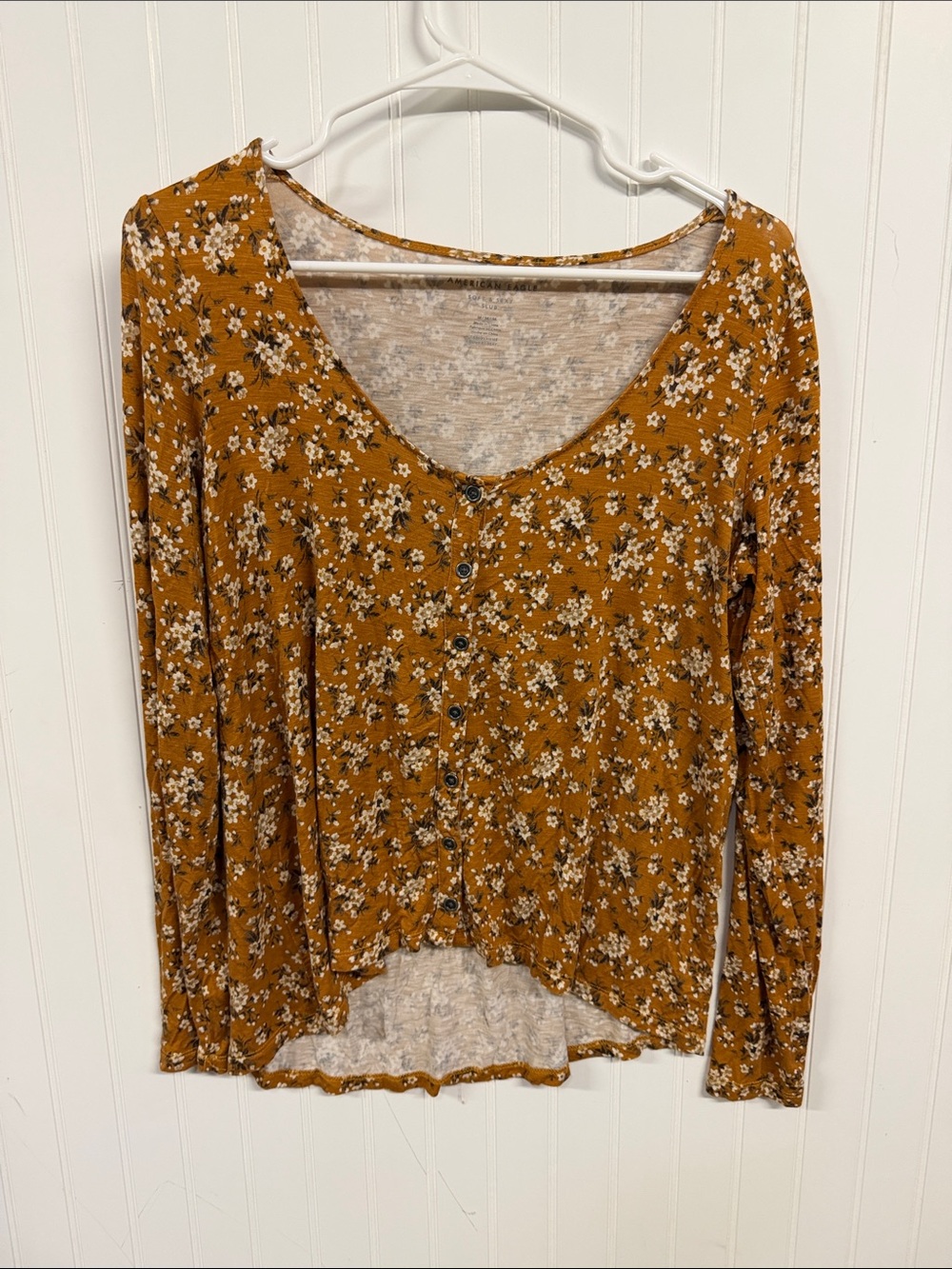 American Eagle Outfitters Mustard Floral Button-Front Long Sleeve Tee